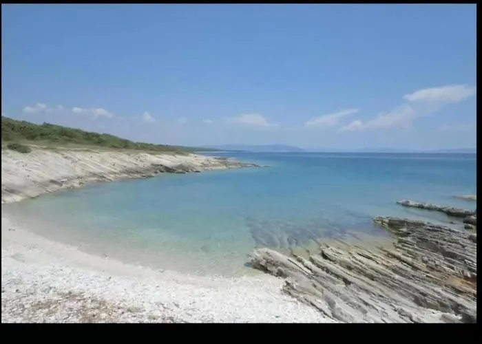 Apartman On With Pool And Sea View *