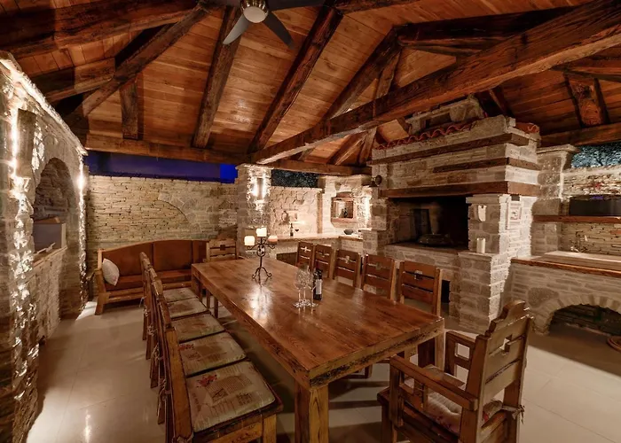 Appartement On With Pool And Sea View Murter