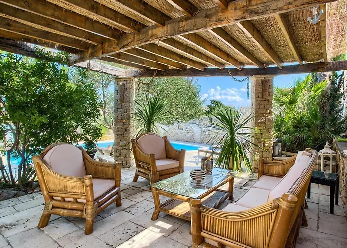 Appartement On With Pool And Sea View *