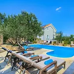 Апартаменты On With Pool And Sea View *