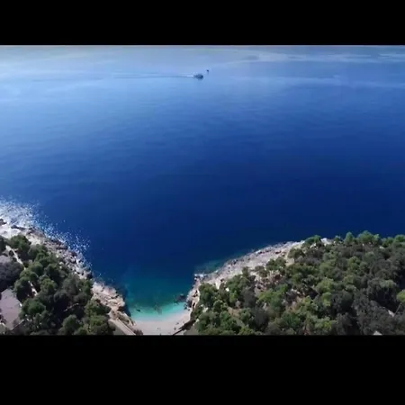 On With Pool And Sea View Appartamento Murter