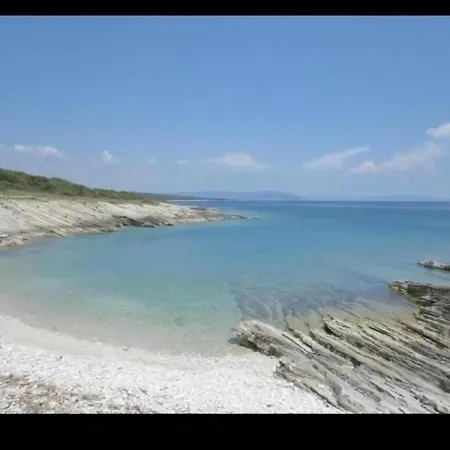 Appartamento On With Pool And Sea View *