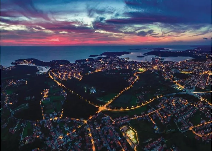 On With Pool And Sea View