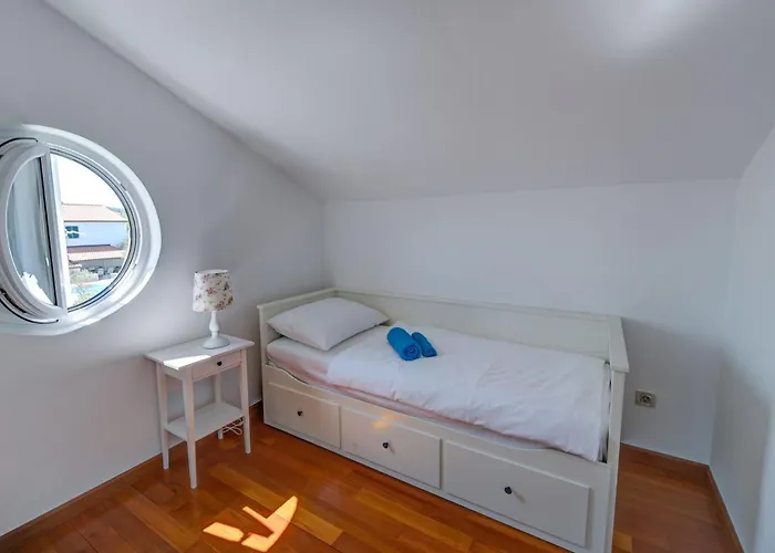 On With Pool And Sea View * מורטר